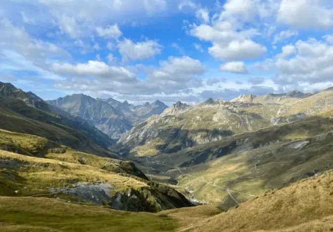 Check out her <a href="https://wellandgoodtravel.com/tour-du-mont-blanc-itinerary/" target="_blank">travel guide</a> for Tour du Mont Blanc